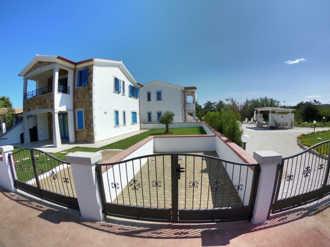 Appartamento Villino Blu Mare San Teodoro  Esterno foto