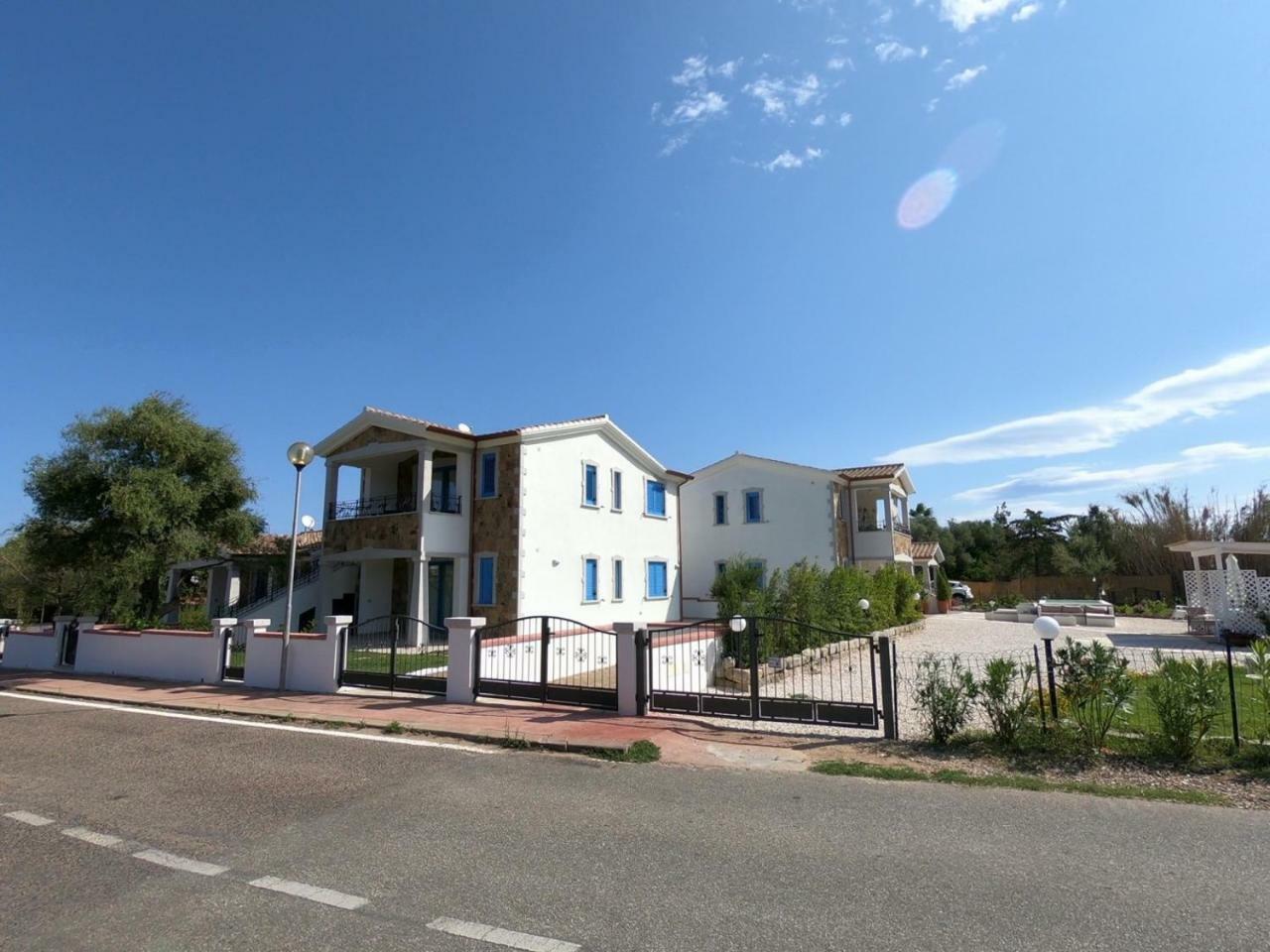 Appartamento Villino Blu Mare San Teodoro  Esterno foto